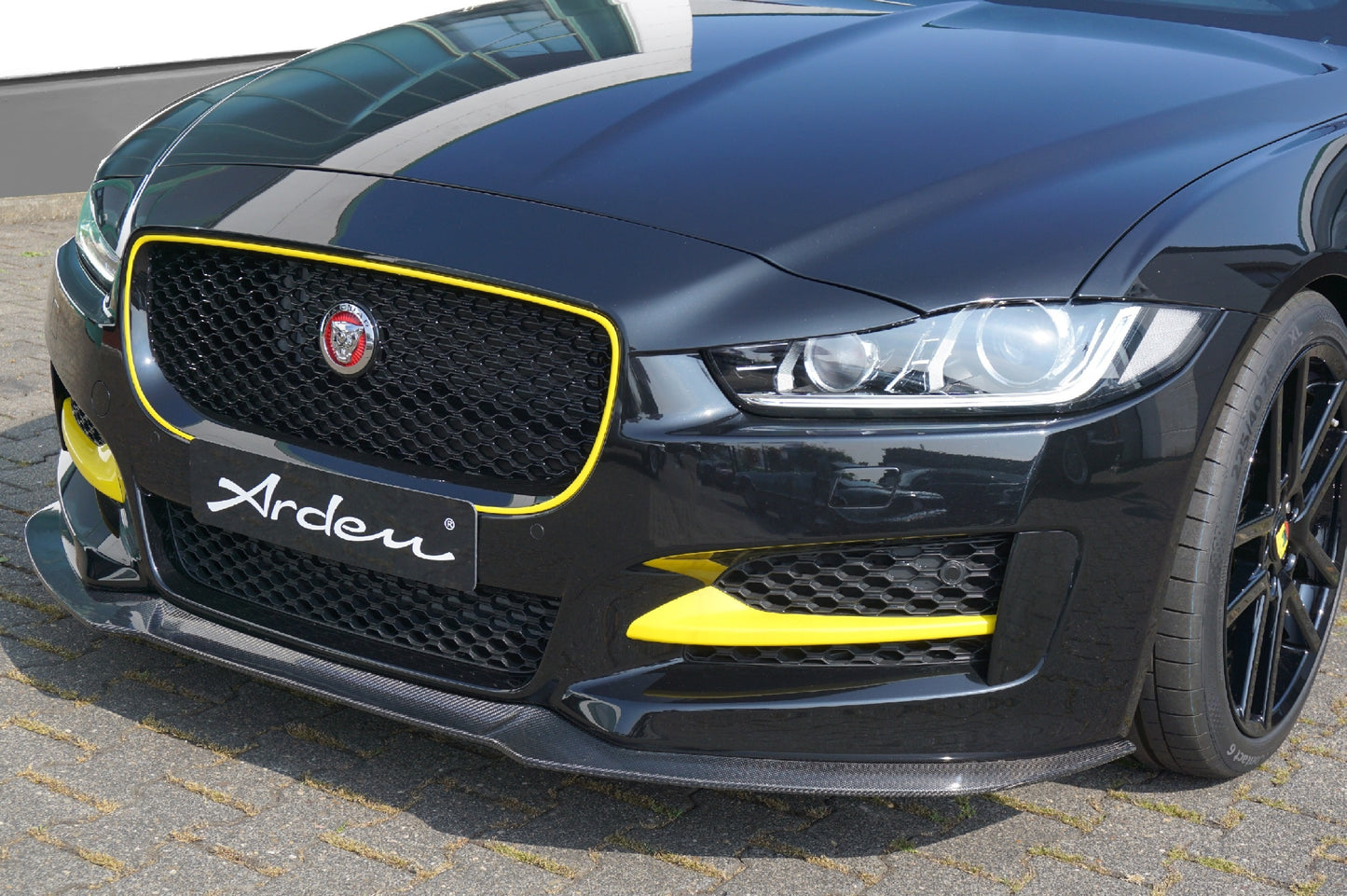 Jaguar XE Frontspoilerlippe Carbon