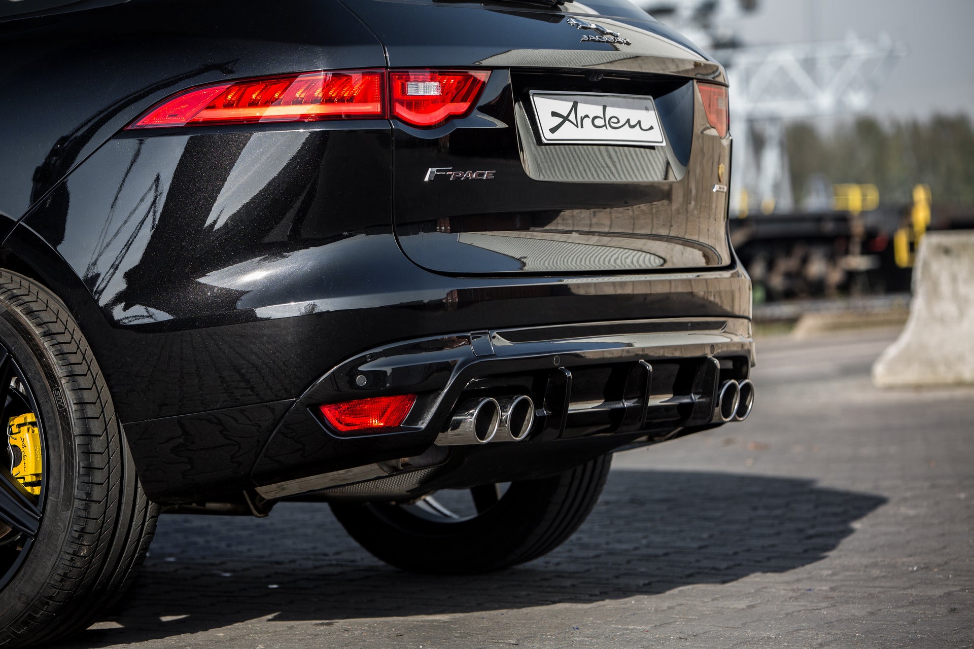 Jaguar F-pace 35T/S用Ardenリアマフラー2本 - エキマニ・フロントパイプ